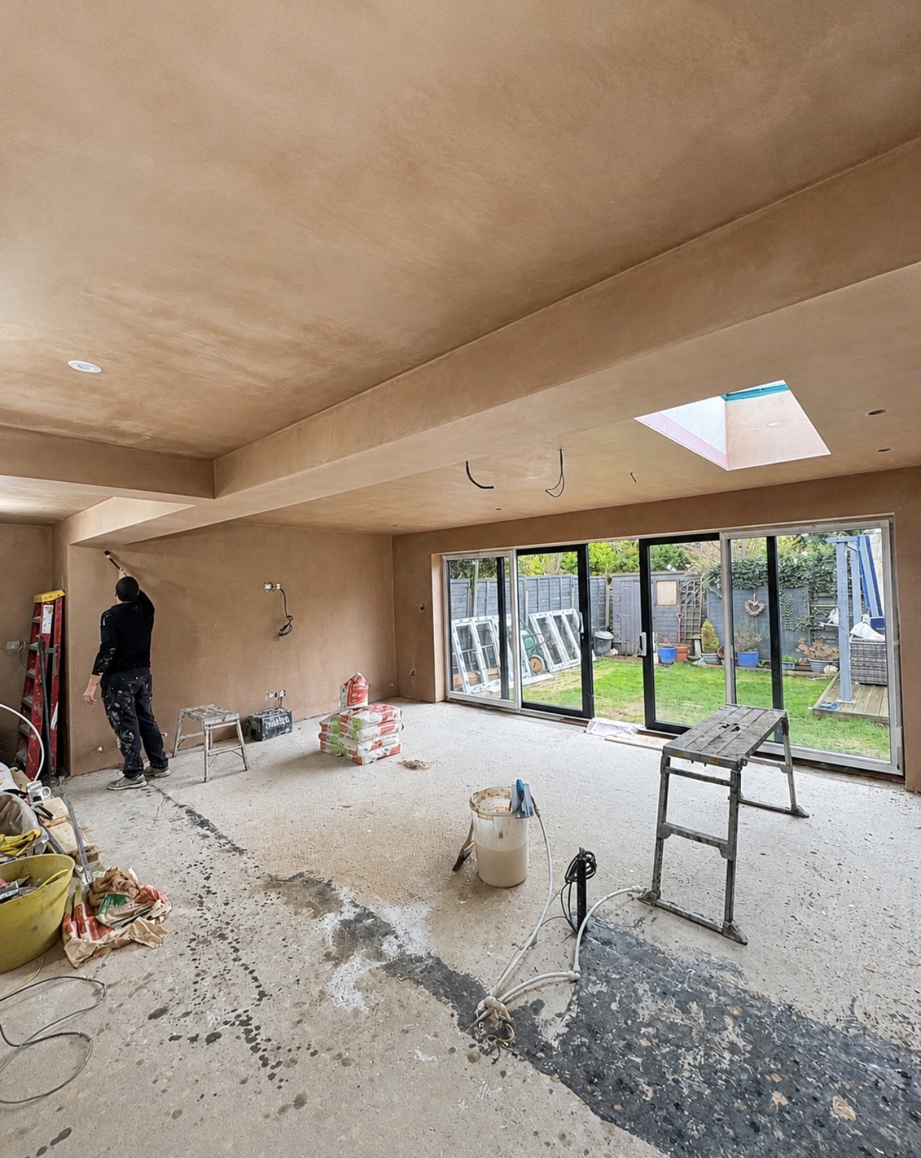 Open-plan skim finish